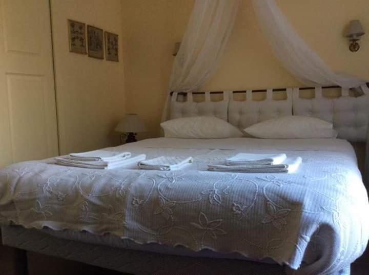 Les Rocailles De La Reine Bed & Breakfast Lamonzie-Montastruc Dış mekan fotoğraf