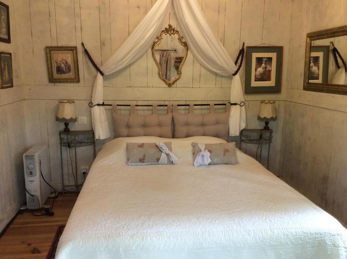 Les Rocailles De La Reine Bed & Breakfast Lamonzie-Montastruc Dış mekan fotoğraf